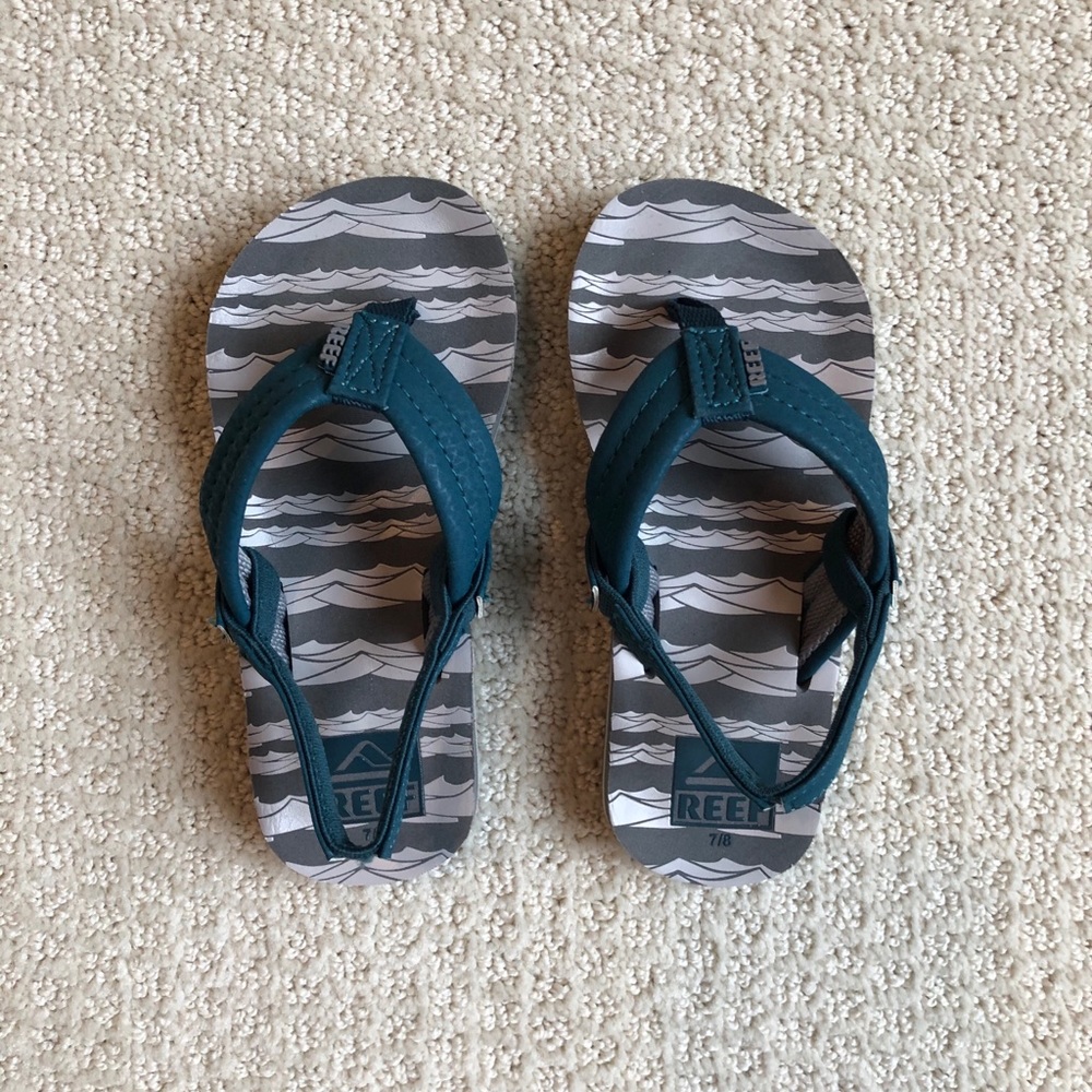 NWT Reef Sandals